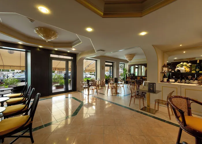 汉诺威酒店 4* 格拉多